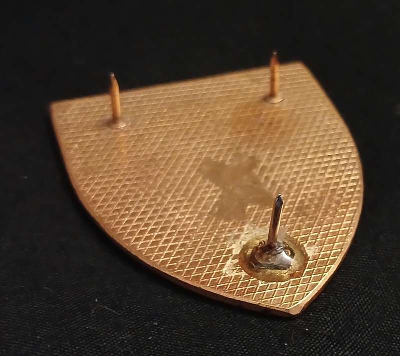 SOUTH WEST AFRICA COMMAND POCKET FLASH      ( ONE PIN REPAIRED )          L211