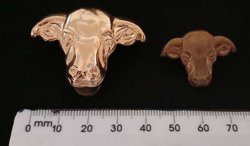 HOMELANDS  ---- TRANSKEI OFFICERS CAP AND COLLAR BADGE     " SCARCE "            P3
