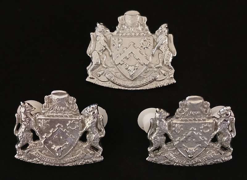 HOMELANDS --- TRANSKEI CAP AND COLLAR BADGES CHROMED  " SCARCE "             P5