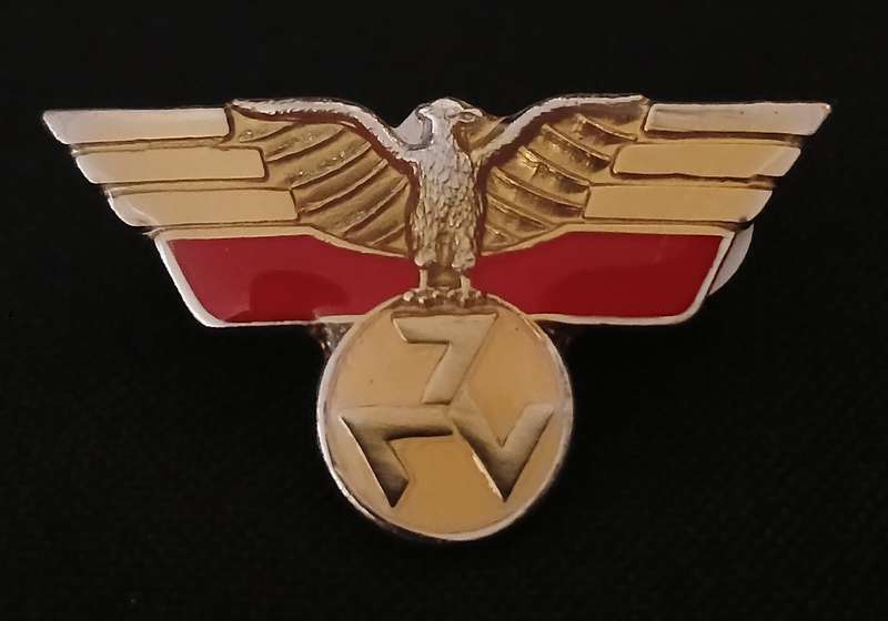AFRIKANER WEERSTAND BEWEGING  ( AWB ) WING BADGE                 P20