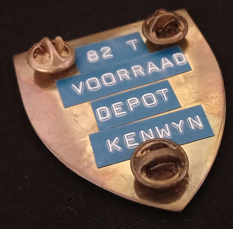SADF --- 82 Technical Stores Depot Shoulder Flash  ( GOLD )          P30