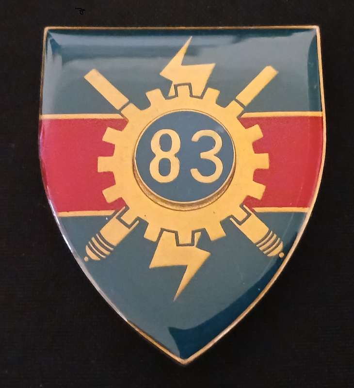 SADF --- 83 Technical Stores Depot Shoulder Flash ( GOLD )            P31