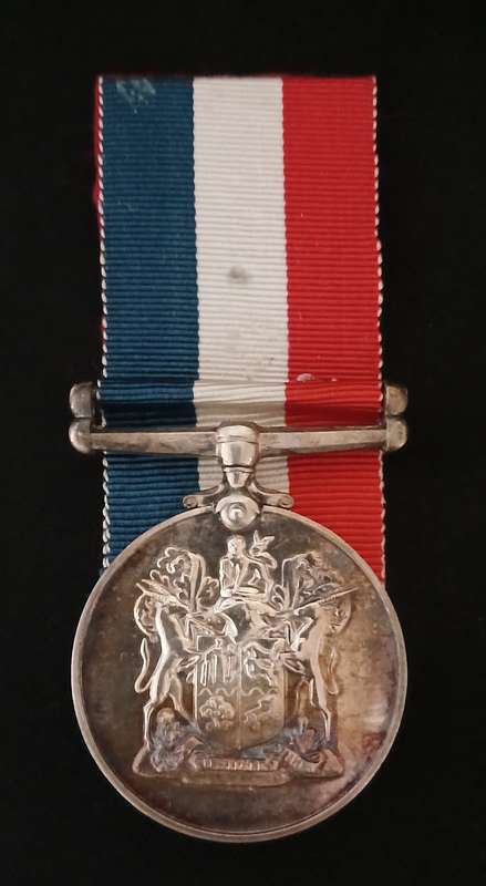 WW2 SOUTH AFRICA WAR SERVICE MEDAL 1939-1945  ( Full Size )                  No.12 a