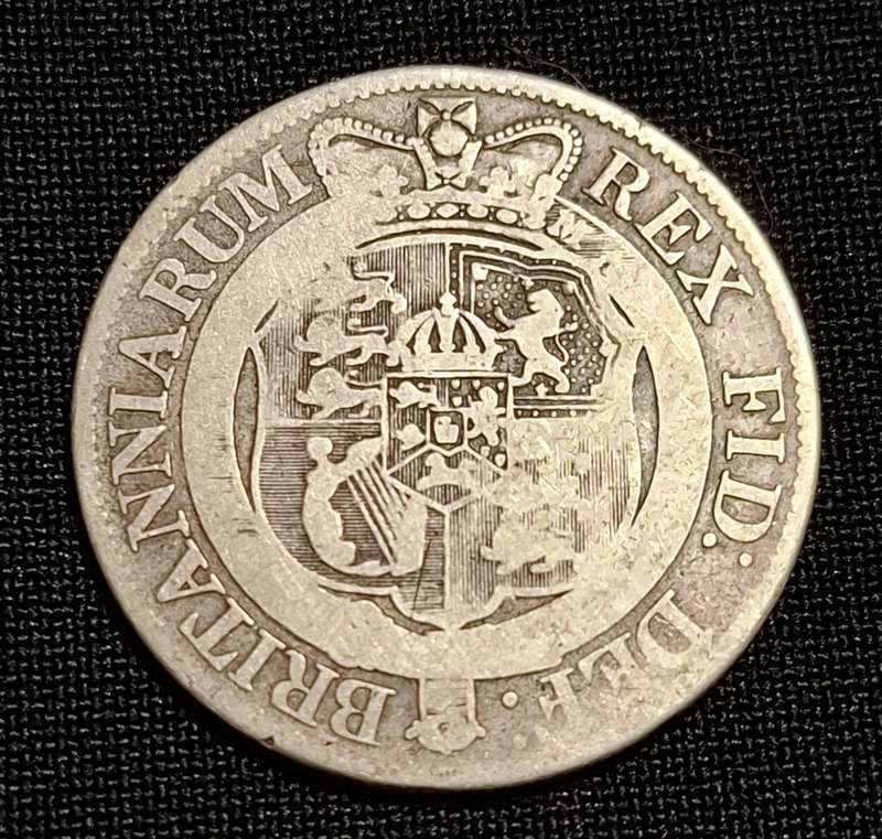 1820 George III Silver Half Crown        ----- SCARCE -----                   JJ2