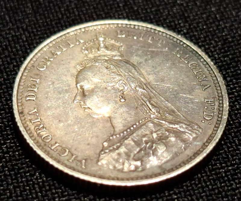1887 Great Britain One Shilling  XF+  " TOP GRADE COIN "                 JJ6