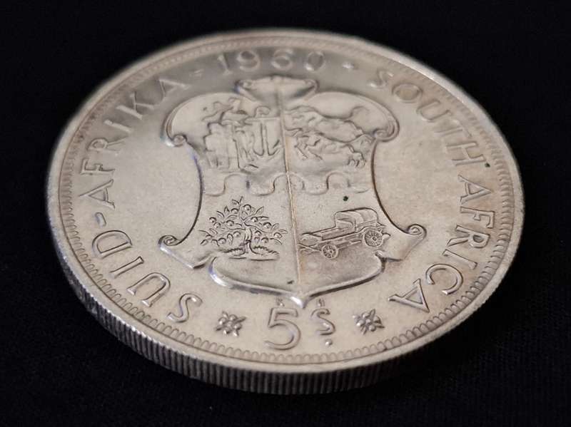 1960 Union Of SA Crown / 5 Shillings                     JJ14