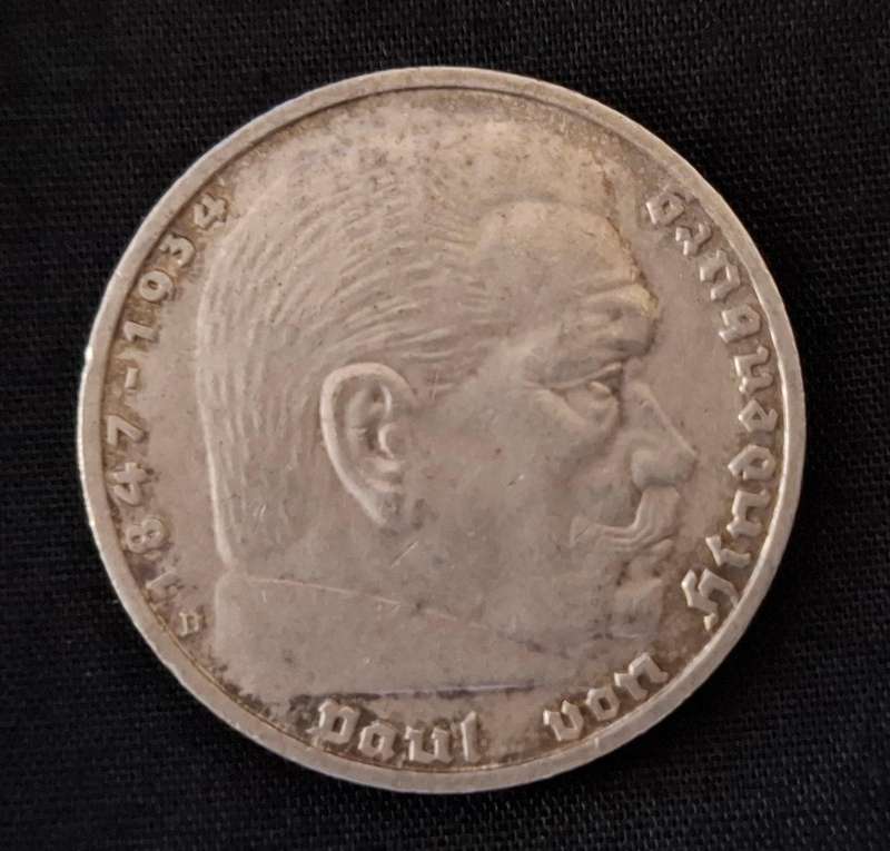 1935 D German 5 Reichsmark  ( 90% SILVER )                   JJ32