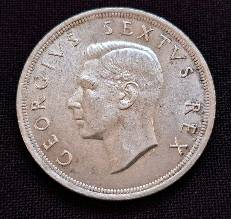 1652 - 1952 Union Of SA Crown / 5 Shillings           T28