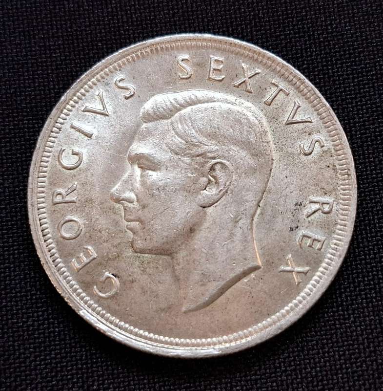 1652 - 1952 Union Of SA Crown / 5 Shillings               T37