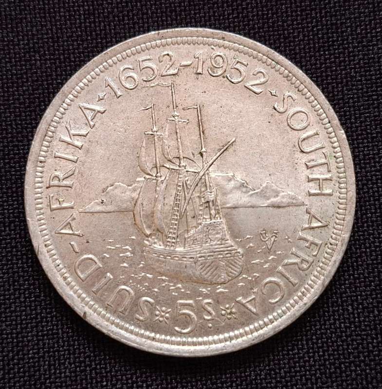 1652 - 1952 Union Of SA Crown / 5 Shillings                        T40