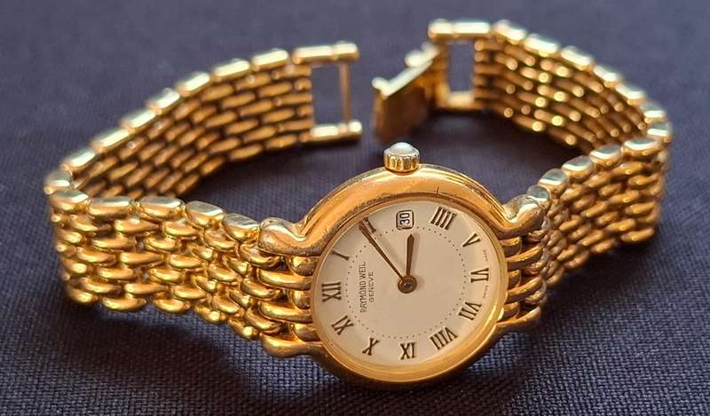 RAYMOND WEIL VINTAGE LADIES WATCH        *** Low STARTING PRICE ... Happy Bidding ***