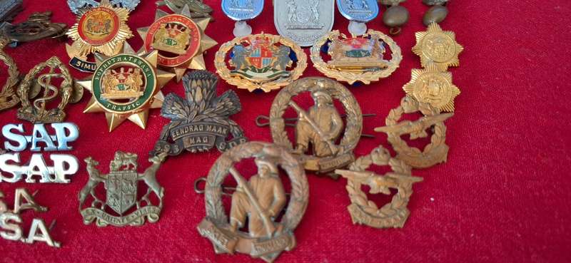 MIX Lot Of MILITARY BADGES  -- ONE Bid For The Lot All Lugs and Pins Intact ( 92 Badges In Total )