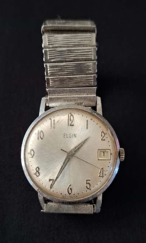 Vintage ELGIN Men's Wrist Watch   ( Working --- Note Condition At Back Plate )  * Starting @ R1 *
