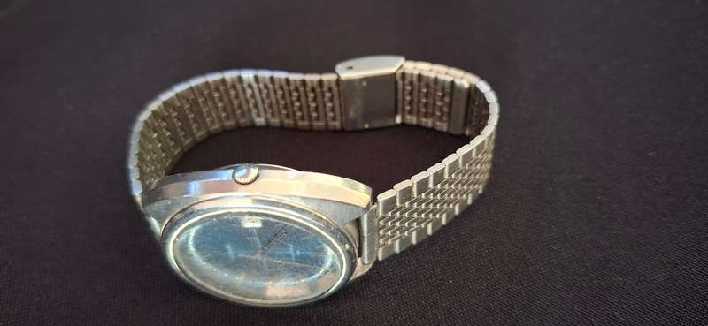Vintage (Aug 1973) SEIKO 7005-7100 automatic watch, 17 jewels  ( Working, Needs Service )