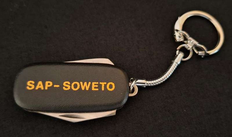 Vintage SAP SOWETO Key Chain Pocket Knife                    E13