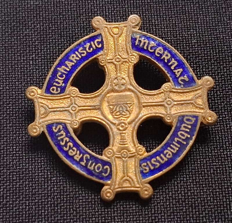 1932 Irish Eucharistic Congress Badge                            E12