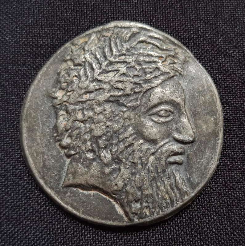 Unknown Medallion                    E18
