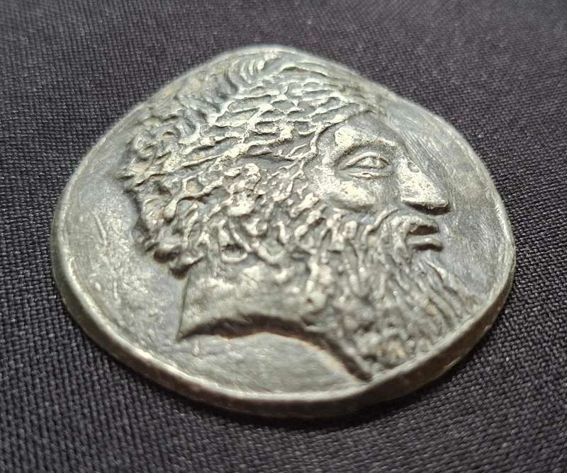 Unknown Medallion                    E18