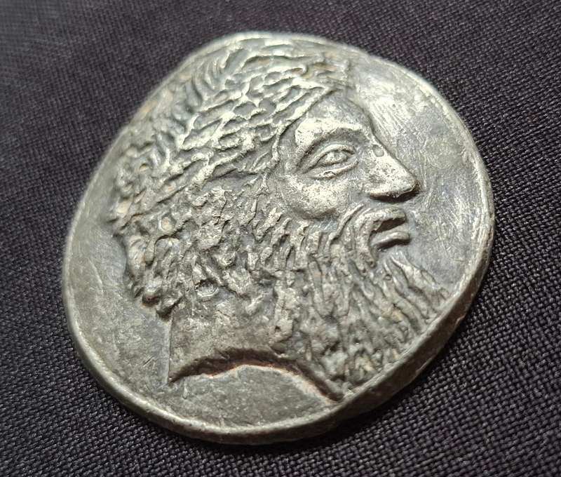 Unknown Medallion                    E18