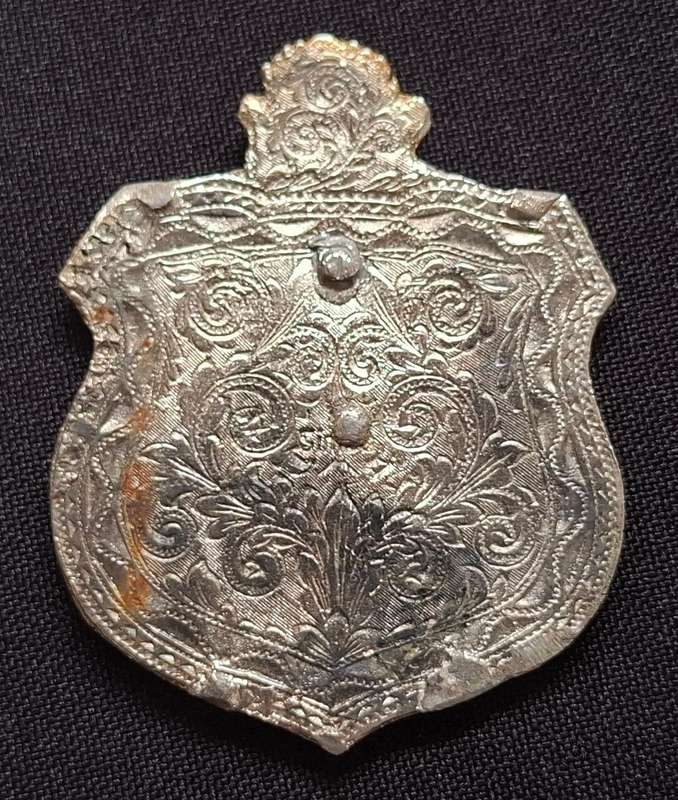 Voortrekker Monument Badge With Mother Of Pearl Inlay and Enamel        E23