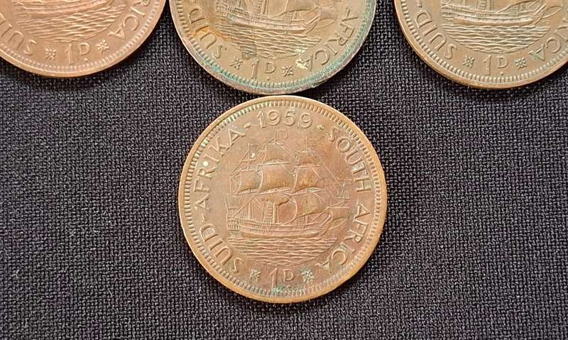 Union Of South Africa Penny Lot       ------------- One Bid For The Lot --------------  E36