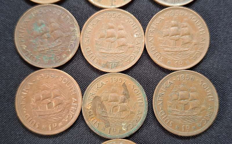 Union Of South Africa Penny Lot       ------------- One Bid For The Lot --------------  E36