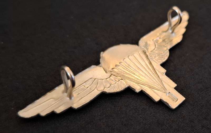 Zimbabwe - Post 1980 - Early - Zimbabwe Parachute Regiment Wings              E40