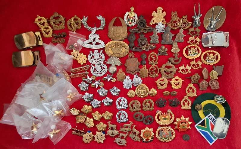 MIX LOT OF MILITARY BADGES  ------ ( 125 Badges ) Pins And Lugs Intact