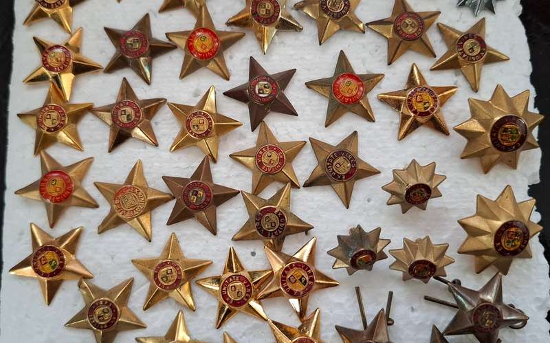 MIX LOT ARMY STAR RANKS   ( 75 RANKS )  Various Sizes   --- One Bid For The Lot