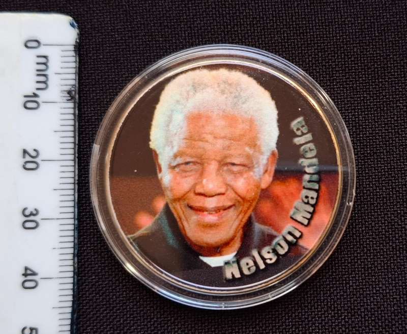 Cook Islands Mandela Commemoration Medallion   ( In Plastic Capsule )                        E60