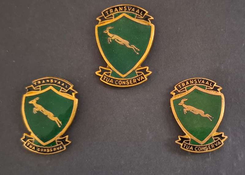 TRANSVAAL NATURE CONSERVATION CAP  AND COLLAR BADGES    ---- RARE ---- ** STUNNING**        E83