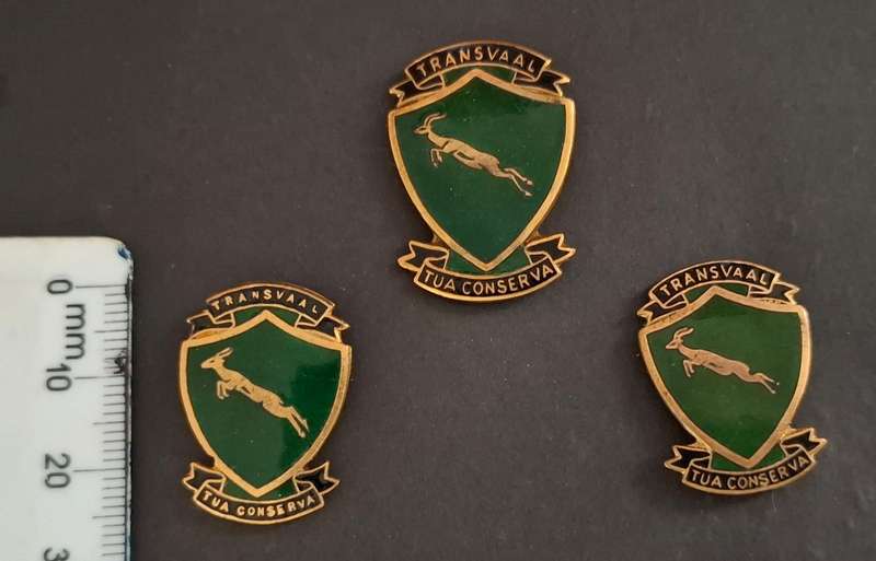 TRANSVAAL NATURE CONSERVATION CAP  AND COLLAR BADGES    ---- RARE ---- ** STUNNING**        E83
