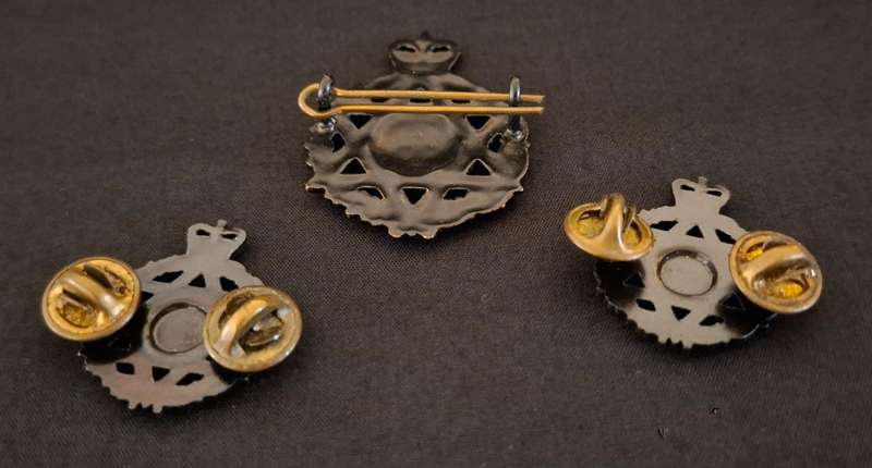 South African Corps Of Chaplain's Jewish Cap And Collar Badges   1940  1946      --        E88