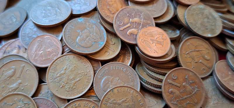 RSA One Cent Lot         ------- 1Kg MIX DATES ------- One Bid For The LOT            (A)