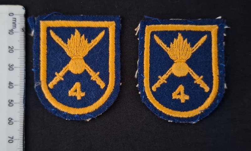 SADF `4th Field Artillery Reg.` Cloth Badge Pair (1967-1969)   --- RARE ---        E115