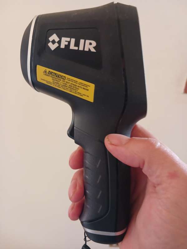 FLIR TG165 thermometer