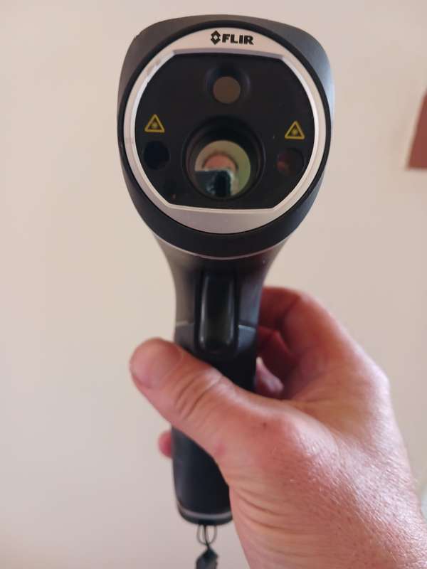 FLIR TG165 thermometer
