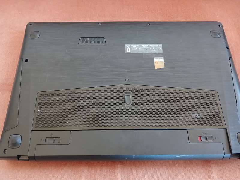 Lenovo Y510P gaming laptop for spares or repairs