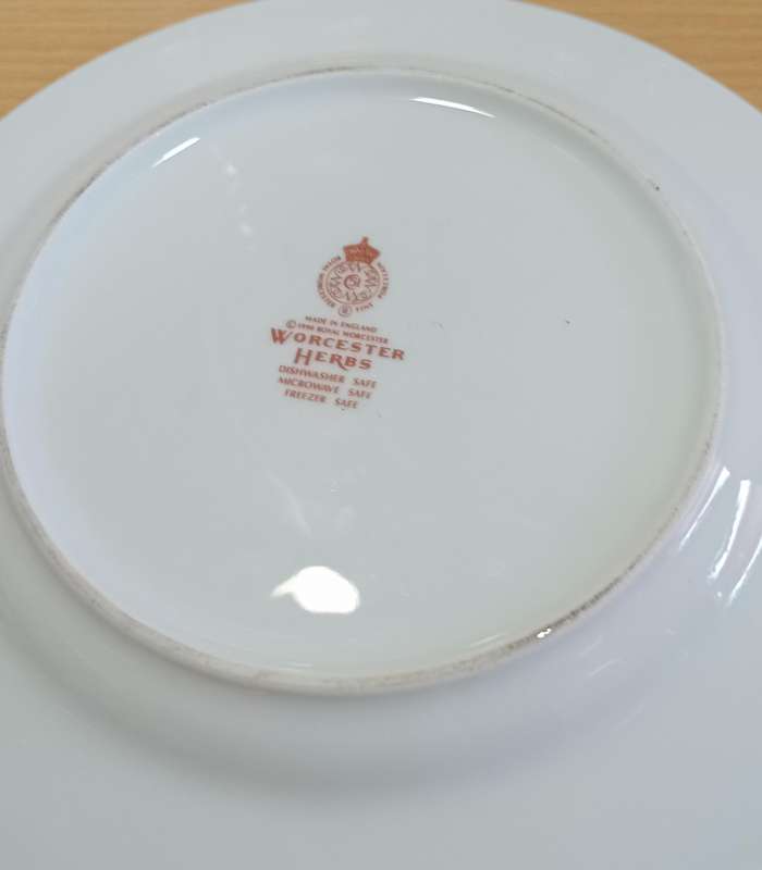 Worcester Herbs plate