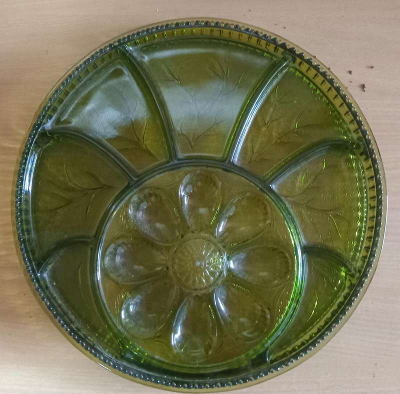 Indiana glass devilled egg dish