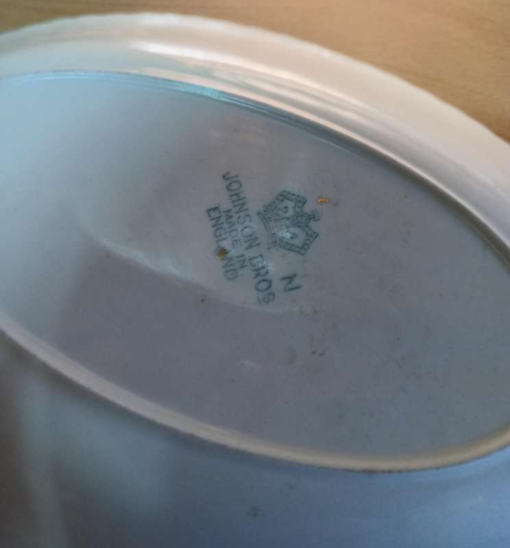 Johnson bros gravy boat