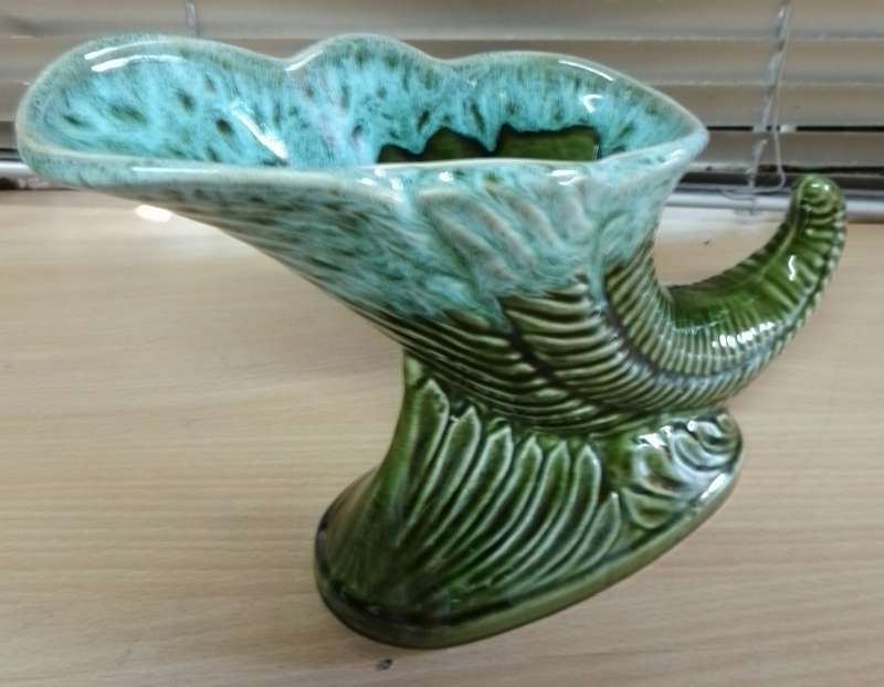 Cornucopia shape vase