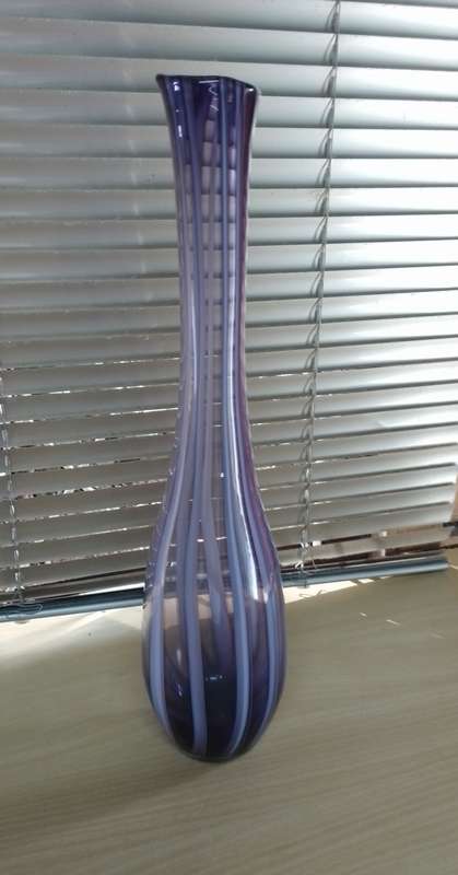 Art glass vase