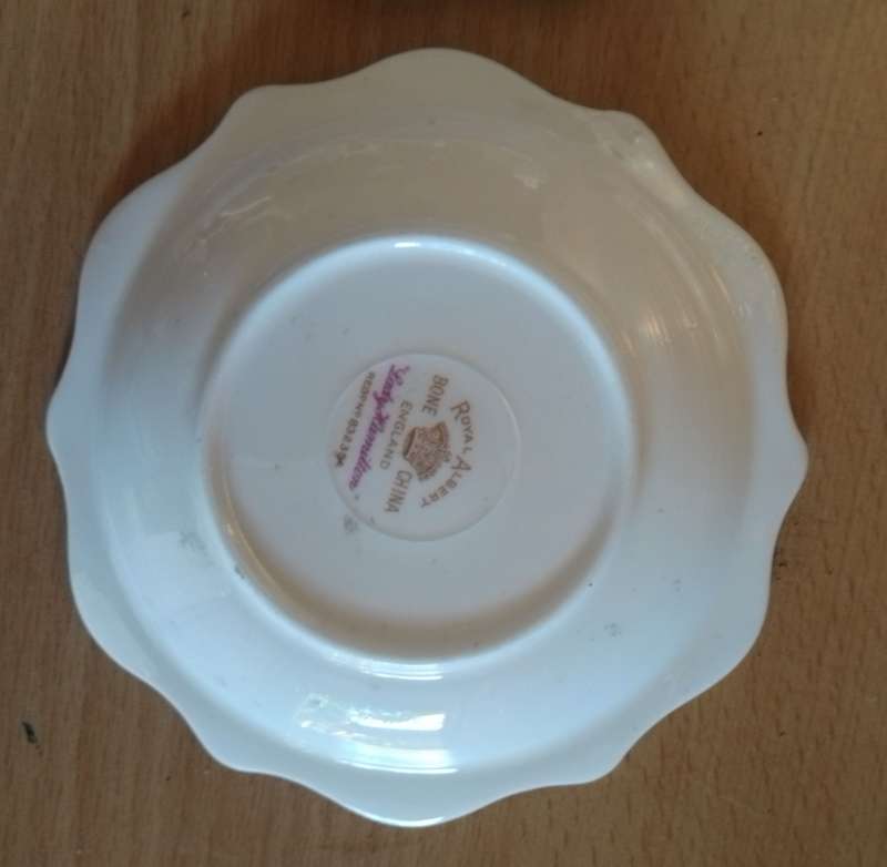 Royal Albert Lady Hamilton