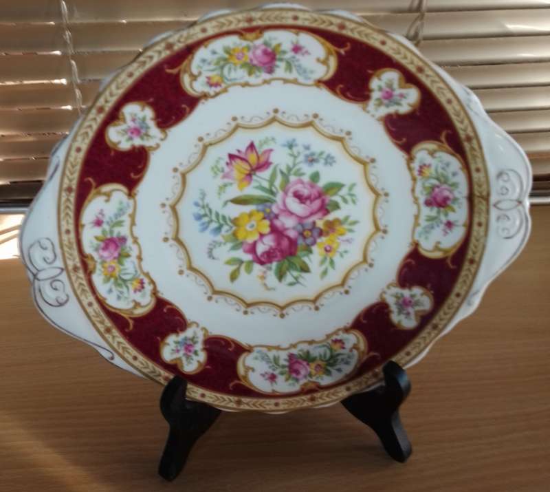 Royal Albert Lady Hamilton plate