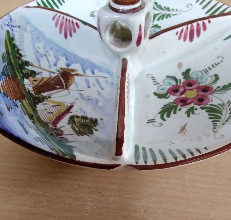 Hand painted Delfts dish