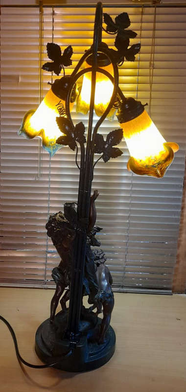 Auguste Moreau lamp