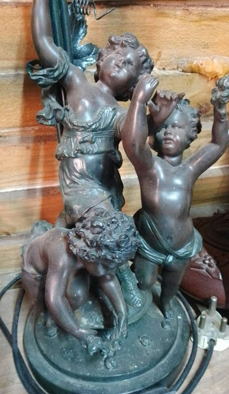 Auguste Moreau lamp