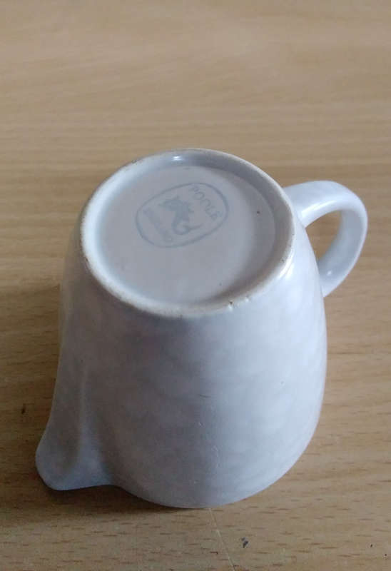 Small Poole mug