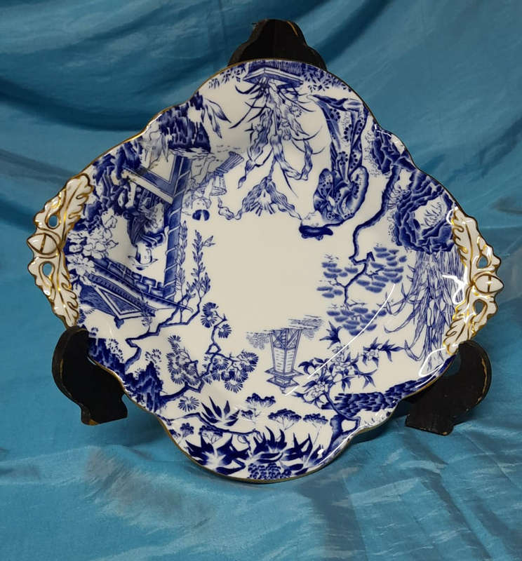Royal Crown Derby Mikado bon bon dish